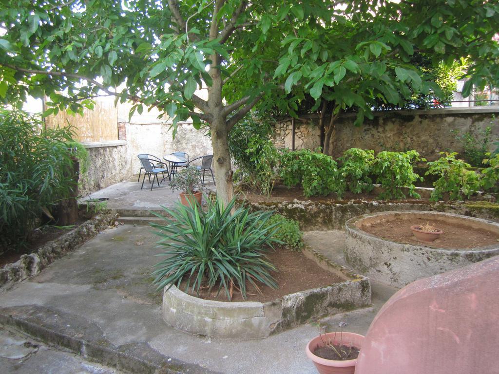 Guest House Ilona بولا المظهر الخارجي الصورة